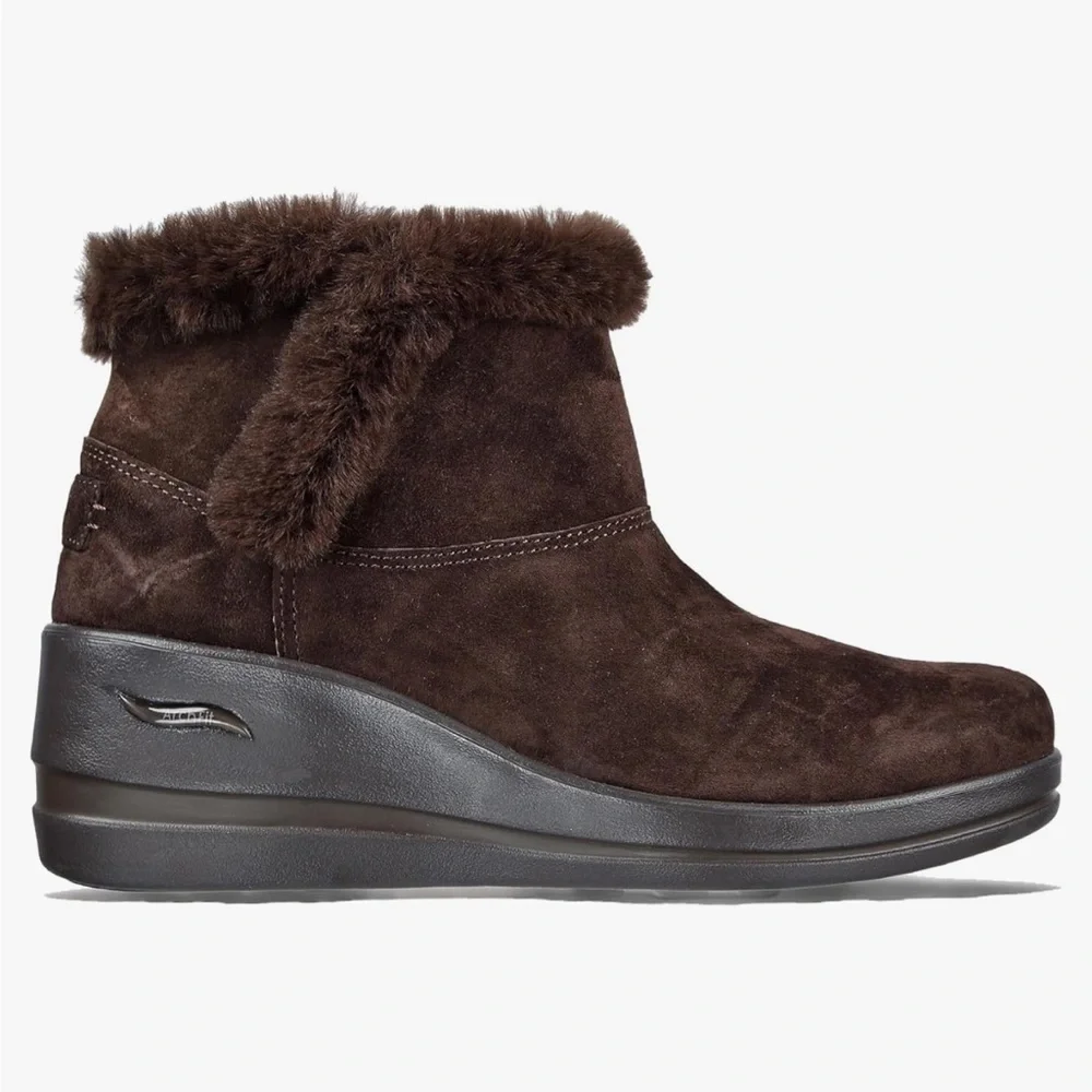Skechers Women's Arch Fit Rise Boot Chocolate Brown Size 7.5